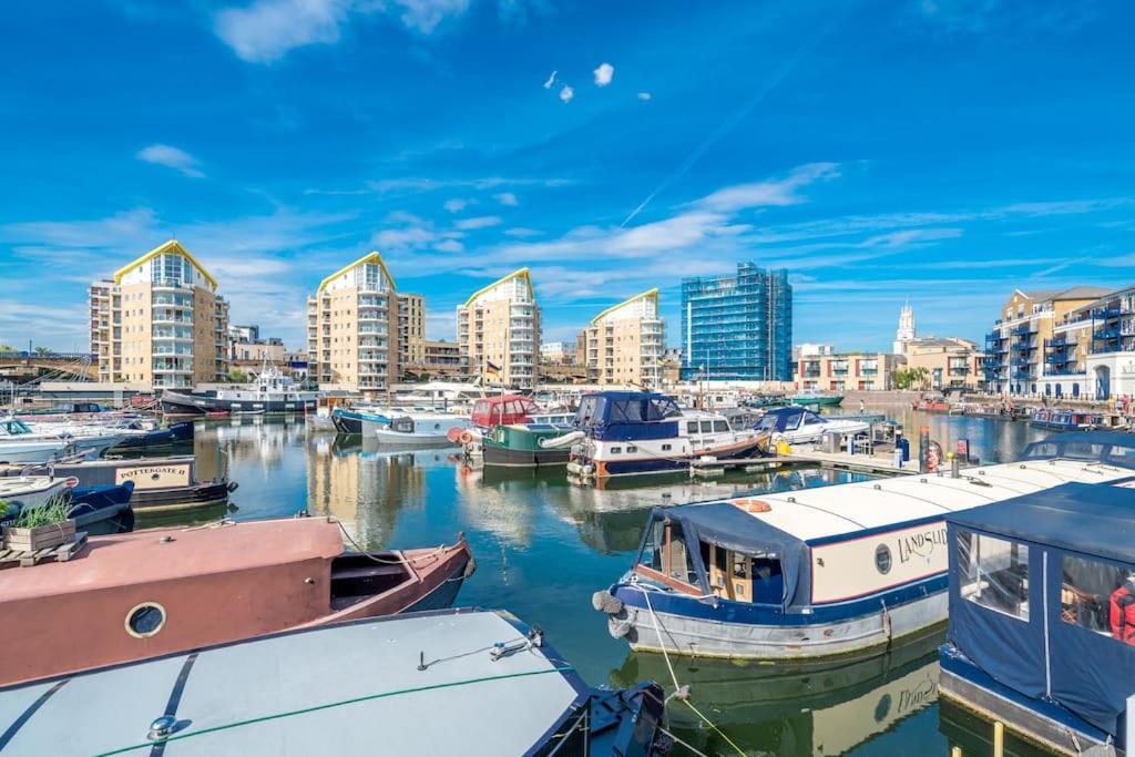 Luxurious Houseboat Near Canary Wharf In Londen Buitenkant foto